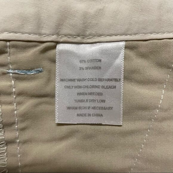 Cinnamon Girl ~ light khaki Bermuda Shorts ~ size 4 - Picture 4 of 6